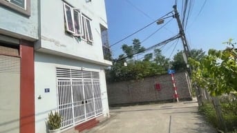 Bán Nhà Lô Góc Ngọc Thụy - 54m - Otô vào nhà - Giá 6,8 Tỷ