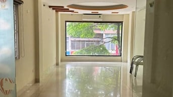 Cho thuê làm văn phòng, nhà mặt phố Khâm Thiên, quận Đống Đa