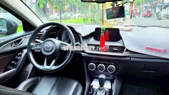 Mazda 3 2019 1.5L Luxury - 11000 km