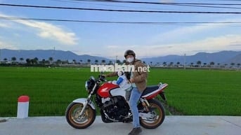 Honda CB400 vtec 3