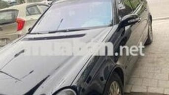 Bán Chiếc Xe Mec Đen Chạy Như Mới
