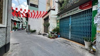 Bán nhà ngay nhà Thờ Phú Trung. DT 5.7x15m(80m2cn) Giá. 8.8 tỷ