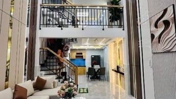 Bán gấp nhà 2 phòng khách đường Lê Văn Lương Quận 7, 40m2 chưa đến 2tỷ