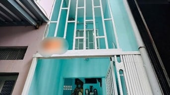 Hẻm xe hơi Võ Văn Kiệt Ngang 3,7m thích hợp xây mới,an ninh,có hẻm sau