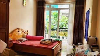 NGUYỄN TRÃI QUẬN 5 HẺM 4M, 4 TẦNG CÁCH MT 20M - DT ĐỦ 44M2. NHỈNH 8T