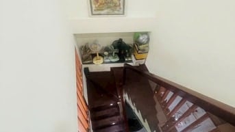 CẦN BÁN GẤP NHÀ ĐẸP HẺM 2TẦNG,DT:73,2m2, 2PN, 1PH, 2 WC. THỦ ĐỨC.