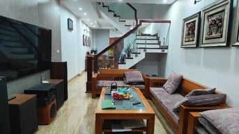 NHÀ NGÕ 89 LẠC LONG QUÂN, LÔ GÓC THOÁNG VĨNH VIỄN, NGÕ NÔNG RỘNG