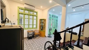 Siêu hiếm phố Trương Công Giai  DT40m2 MT6.9m giá 8.8 tỷ