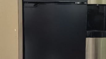 Tủ lạnh Aqua 130 lít AQR-T160FA(BS)
