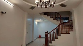 Chính chủ cho thuê nhà liền kề Yên Hoà-Cầu Giấy