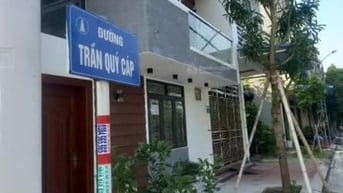 NHÀ C4 33M2 MẶT NGÕ THÔNG- Ô TÔ - KINH DOANH - TRẦN QUÝ CÁP - ĐỐNG ĐA