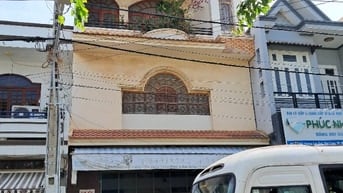 Mặt tiền đường Hải thượng Lãn Ông 