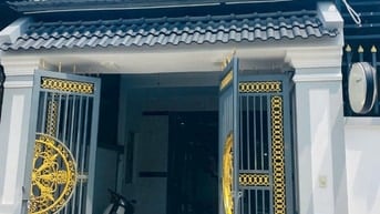 Nhà mặt tiền kinh doanh giáp thủ đức 