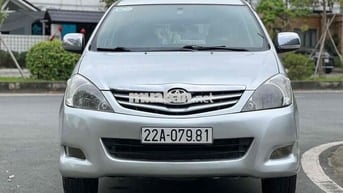 Toyota Innova 2011 G - 60000 km