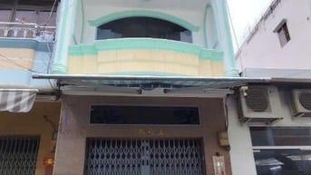 Nhà 3 lầu (5pn 3wc) để ở và buôn bán - 15TR