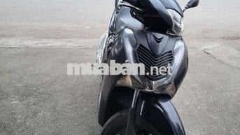 Bán SH150i màu đen thể thao