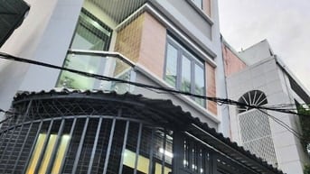 căn góc 2 mặt tiền hẻm 312/ Âu Dương Lân P2Q8.