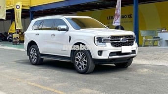 Ford Everest Titanium Xe 7 Chỗ Gia Đình Chuẩn Đẹp