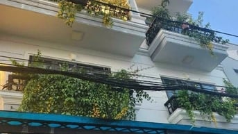 Chính chủ bán nhà CMT8, Quận 3. GIÁ 4TỶ150. DT 48m2. Cho thuê 27tr SHR