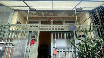 Bán nhà hẻm xe hơi 7 chỗ ra mặt tiền Nguyễn Văn Quá chỉ 20m, 4,2x20m