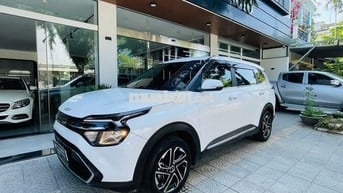Kia Carens 2023 1.5G IVT - 63000 km