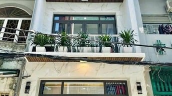 Bán gấp nhà Hai Bà Trưng, Quận 1. GIÁ 4TỶ550 DT 48m2 Đang cho thuê SHR
