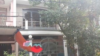 Bán Gấp nhà thuộc KDC Bình Hưng dt: 6m x 20m, 1 lầu