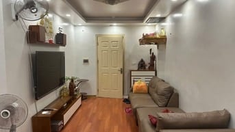 Bán căn hộ 2 PN, view hồ Linh Đàm