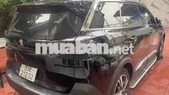 Cần bán xe 7 chỗ hiệu Peugeot 5008 mới 98%