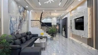 Nhà đẹp đầy đủ nội thất Hồ Thành Biên, Quận 8. Giá chỉ 2,110 tỷ
