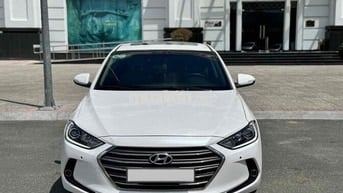 Hyundai Elantra 2018 2.0 AT giá ngang xe hạng B