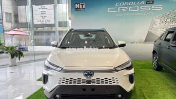 TOYOTA COROLLA CROSS 1.8 HYBRID MÀU TRẮNG SX 2025