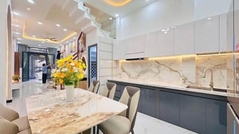Nhà ngợp Đ.Nguyễn Trãi, P2, Quận 5. GIÁ 4TỶ2. DT 48m2 SHR Cho thuê HĐ
