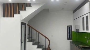 Bán nhà Trâu Quỳ - 30 m2 - Nhà mới tinh, sẵn về ở, ô tô đỗ 20m