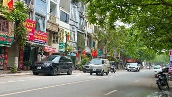 Nhà 2 mặt tiền mặt Phố Dương Văn Bé -Minh Khai. MB70m2*6T thang máy. 