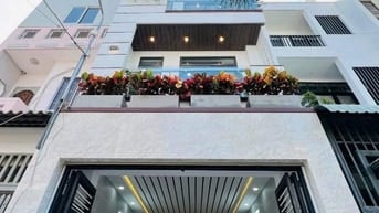 Kẹt tiền bán gấp nhà Minh Phụng. Phường 2. Quận 6. Giá 2 tỷ 990.