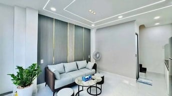 Ngay Vòng Xoay Phan Đình Phùng, chú Năm gửi căn Lưu Xuân Tín, giá 2ty8