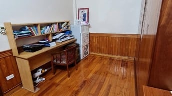 Cho thuê nhà trong ngõ phố Hào Nam, DT 55 m2x4 tầng + 1 tum