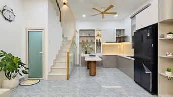 CHÍNH CHỦ CẦN BÁN NHÀ MỚI XÂY GẦN CHỢ AN NHƠN ĐÚC 2LẦU SÂN THƯỢNG 
