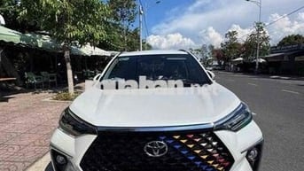 Toyota Veloz Cross 2022 CVT - 57000 km
