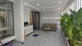 Cho thuê căn hộ sân vườn Sky Garden 2, PMH, dt : 115m2 (sân vườn 25m2)