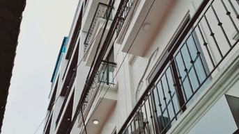 Bán nhà phố Bồ Đề 30m2, 5 tầng, mặt tiền 6.5, 6.95 tỷ 