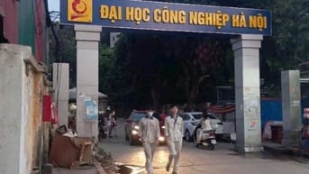 cần bán gấp nhà ở cấp 4,đầy đủ nội thất,thiết kế thông minh.