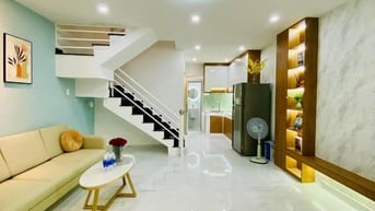 Bán nhanh nhà Hùng Vương, Quận 10. Có giảm giá cho khách mua nhanh