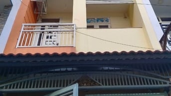 CHO THUÊ NHÀ NGUYÊN CĂN - 1 TRỆT 3 LẦU – 5PN – HẺM XE HƠI
