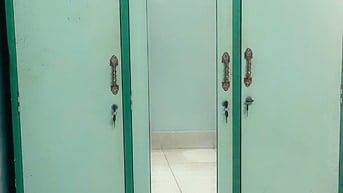 Chuyển trọ mình cần thanh lý tủ. 