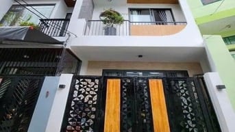 Nhà Quận 7 đường Huỳnh Tấn Phát phường Phú Thuận. Dt 70m2. Gias 2tỷ850