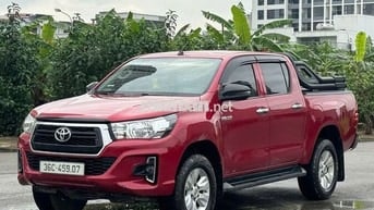 Bán Toyota Hilux 2019 2.4E 4x2 AT màu đỏ cực chất