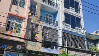 Cho thuê MT 7 lầu có hầm để xe, thang máy