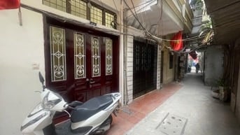 Nhà Bạch Mai, Tặng nội thất, 42m2, chỉ 4.98 tỷ